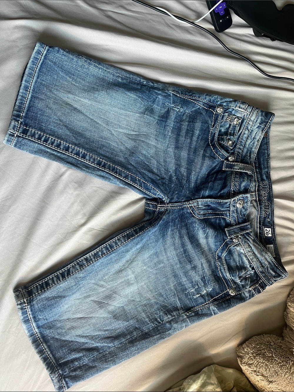 Miss Me Bermuda shorts
Size 26